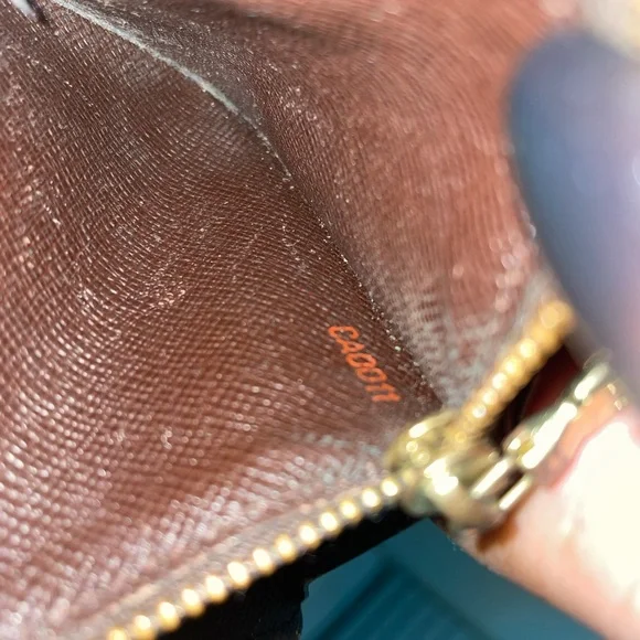 Louis Vuitton Vintage Sarah wallet in Damier Ebene - Picture 10 of 10